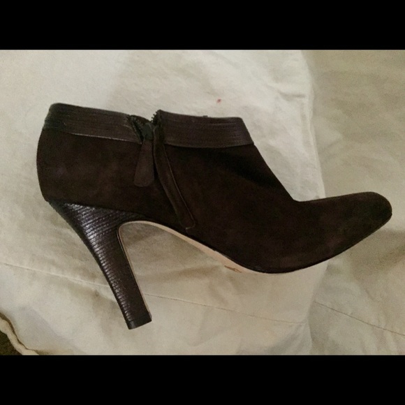 COLE HAAN Nike Air brown Suede  booties beautiful - Picture 3 of 8